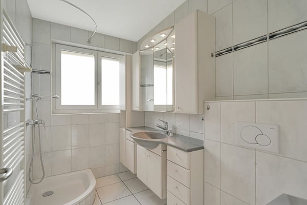 Attraktive 4.5 Zimmer Wohnung in Lostorf 6