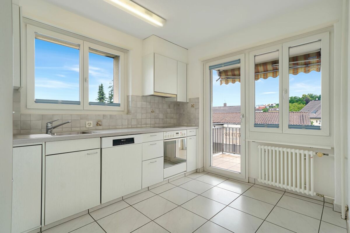 Attraktive 4.5 Zimmer Wohnung in Lostorf