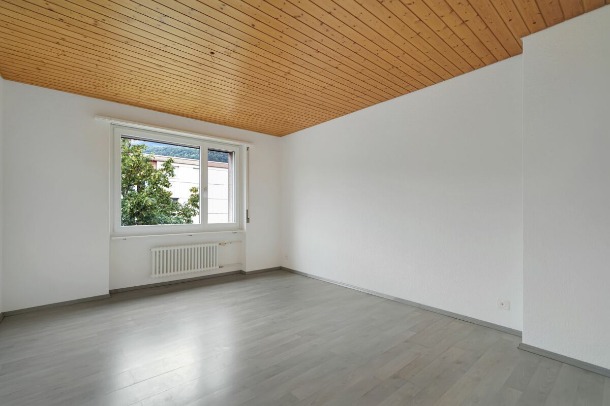 Attraktive 4.5 Zimmer Wohnung in Lostorf