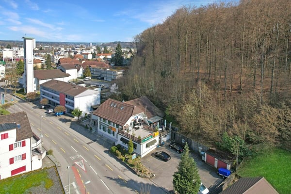 Attraktives Wohn- und Geschäftshaus mit 5.3% Rendite & Ausbaupotenzial 2