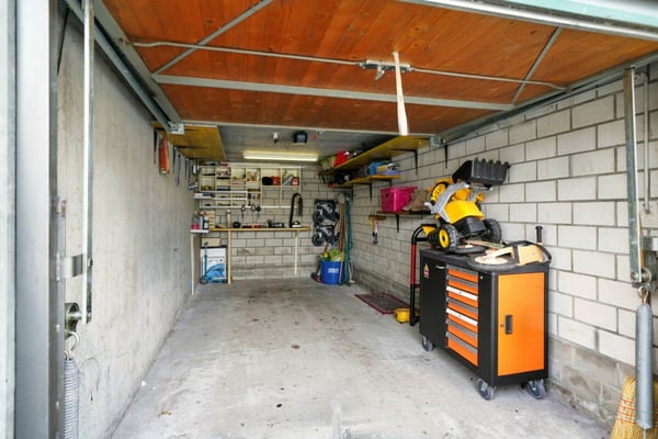 Neuwertige 7.5-Zimmer Wohnung an Top Lage in Flamatt 13