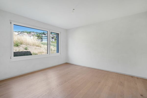 Exklusive 4.5 Zimmer Neubau Terrassenwohnung mit atemberaubender Weitsicht über den Murtensee 10