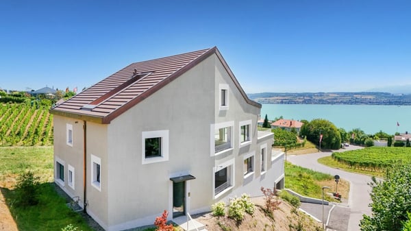 Exklusive 4.5 Zimmer Neubau Terrassenwohnung mit atemberaubender Weitsicht über den Murtensee 13