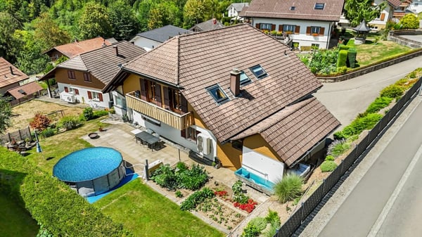 Freistehendes Einfamilienhaus mit Umschwung an toller Lage 19