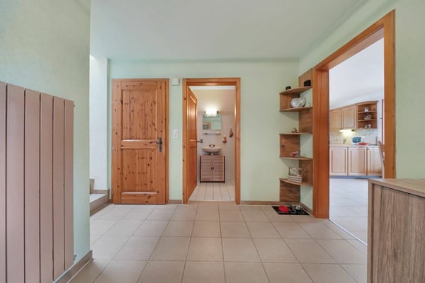Freistehendes Einfamilienhaus mit Umschwung an toller Lage 7