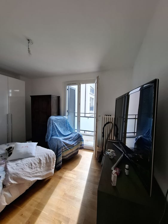 Charmant appartement de 2 pièces avec balcon au coeur des Eaux-vives en dernier étage 3