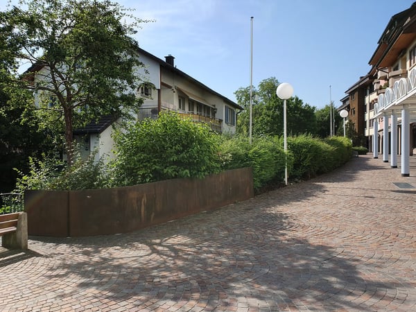 Renovierte 4.5-Zimmer-Dachwohnung mit Cheminée, Lift und Weitblick 13