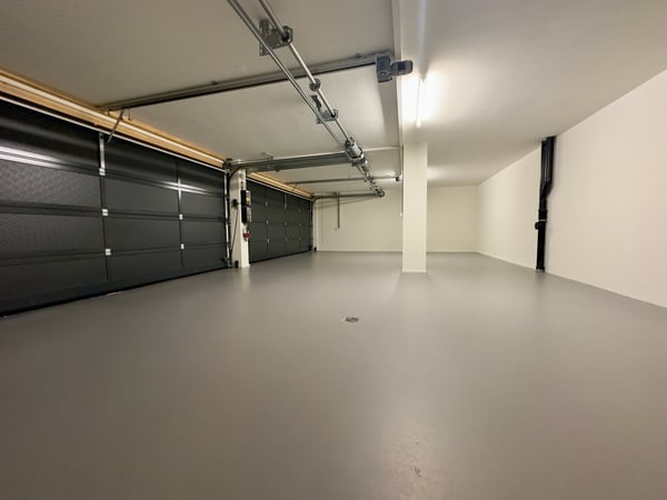 Exklusive 2.5-Zimmer-Villa mit Pool und Seeblick in Arth 17