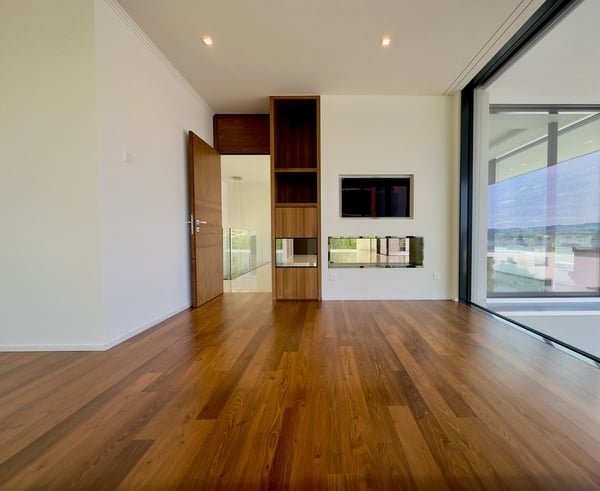 Exklusive 2.5-Zimmer-Villa mit Pool und Seeblick in Arth 8