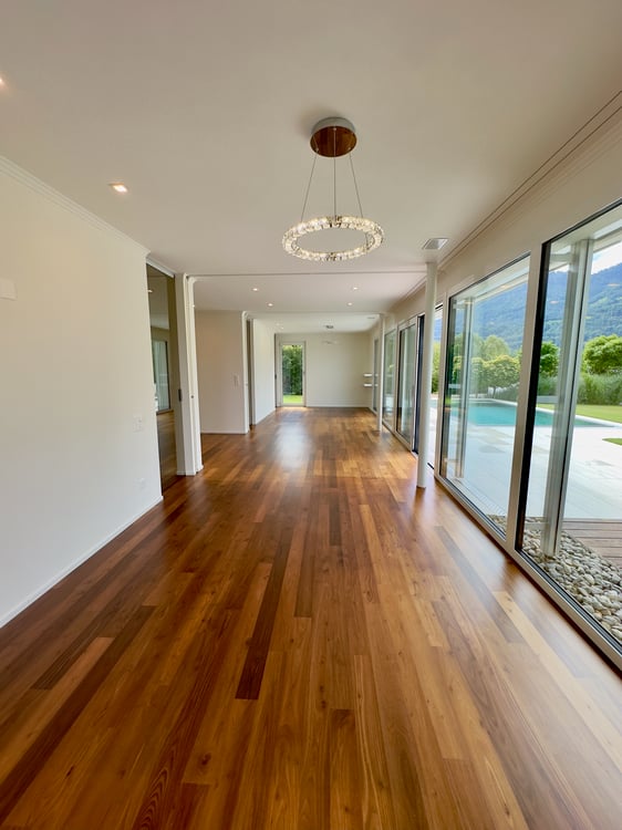 Exklusive 2.5-Zimmer-Villa mit Pool und Seeblick in Arth 13