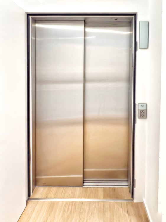 Exklusive 1.5-Zimmer-Eigentumswohnung mit unverbaubarer Seesicht 17