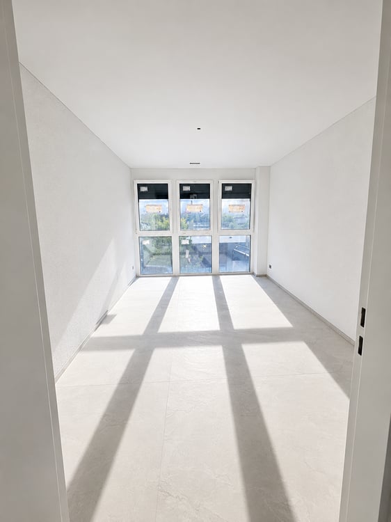 Luxus pur – Exklusive 4.5-Zimmer-Terrassenwohnung in Rothrist 3