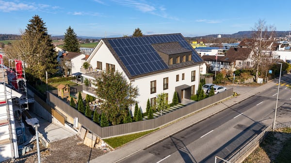 Moderne 2.5-Zimmer-Neubauwohnung in Höri – Sonnig, ruhig und zukunftsorientiert 1