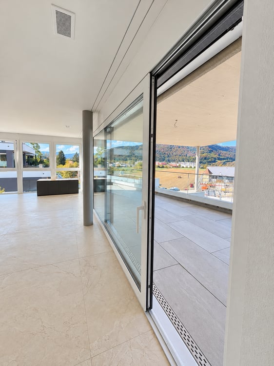 Exklusive 4.5-Zimmer-Terrassenwohnung mit Weitsicht und ultraluxuriösem Ausbau 16