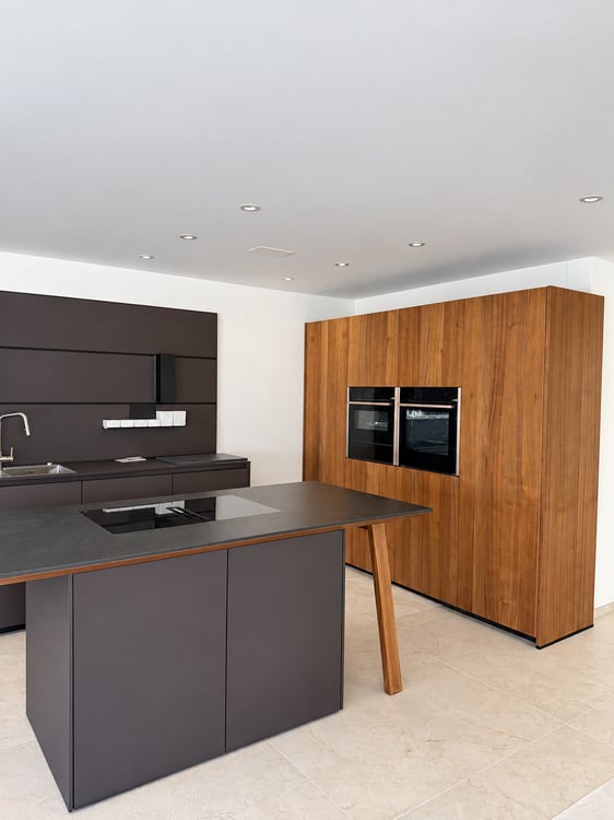 Exklusive 4.5-Zimmer-Terrassenwohnung mit Weitsicht und ultraluxuriösem Ausbau 6