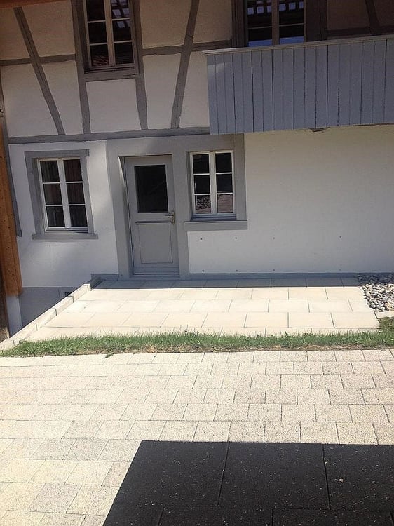 Charmante 3.5 Zimmer-Wohnung in umgebautem Bauernhaus 12