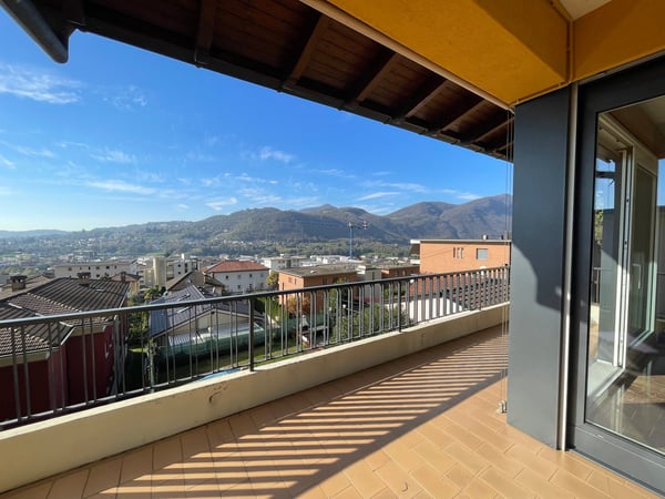 Villa esclusiva - 2 locali, vista panoramica e ampio giardino 4