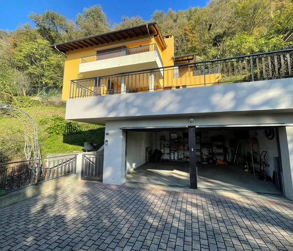 Villa esclusiva - 2 locali, vista panoramica e ampio giardino 1