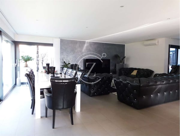Moderna casa con piscina a Bedano 7