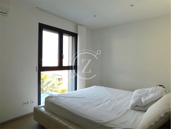 Moderna casa con piscina a Bedano 11
