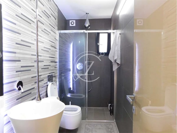 Moderna casa con piscina a Bedano 9