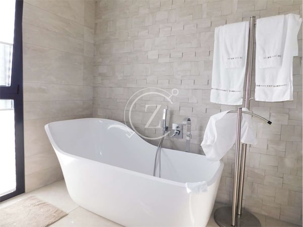 Moderna casa con piscina a Bedano 13