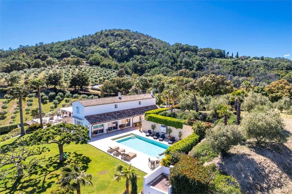 UNA MAGNIFICA PROPRIETÀ A TANNERON. 4