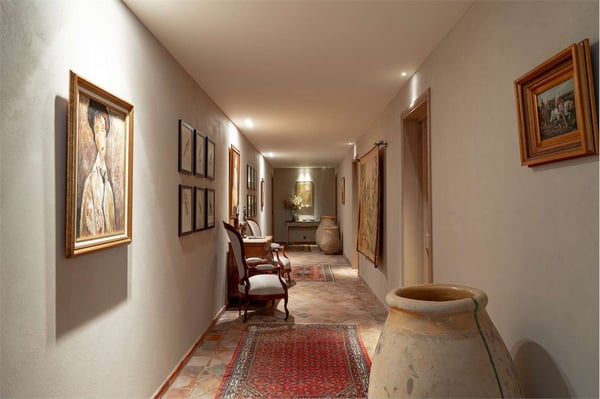 SPLENDIDO CASALE PROVENZALE CON VISTA PANORAMICA. 13