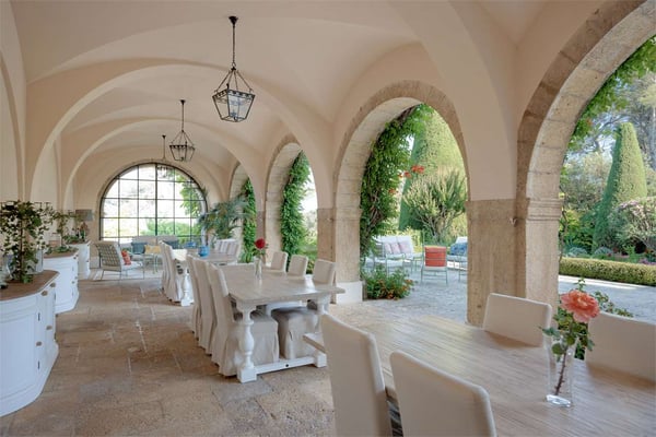 UNA PROPRIETÀ D'ECCEZIONE TRA MOUGINS E VALBONNE 11