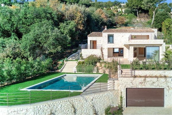 Villa neoprovenzale con magnifica vista sul mare 6