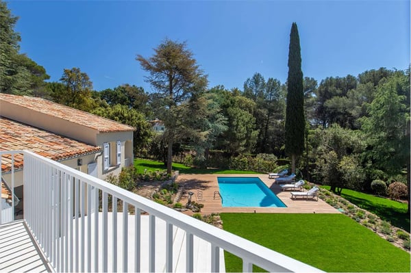 Villa lussuosamente ristrutturata con piscina 4