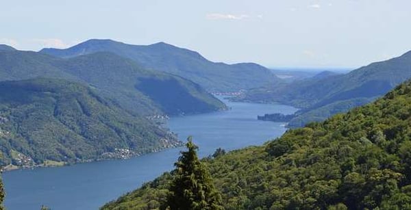 Terreno con vista lago e progetto approvato 2