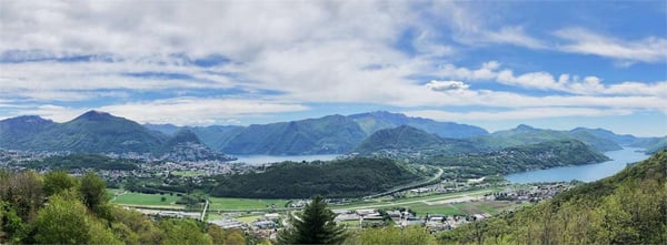 Terreno con vista lago e progetto approvato 1