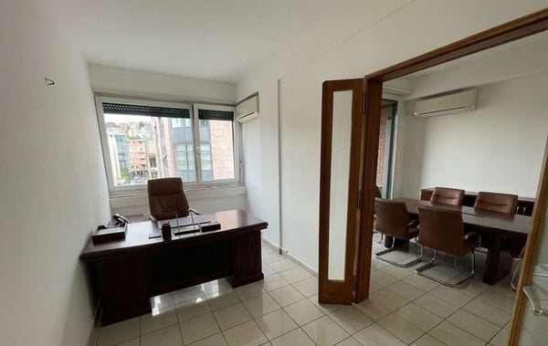 Affittiamo spazio commerciale Lugano Centro 1