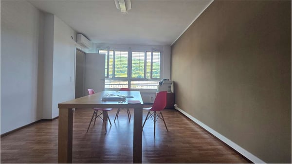 Vendesi Appartamento / Ufficio, 1.5 locali Chiasso 2