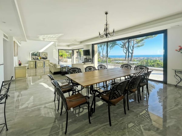 Villa contemporanea vista mare 12