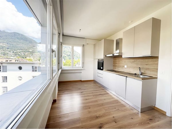 Appartamento 1.5 locali in centro a Lugano con parziale vista lago 3