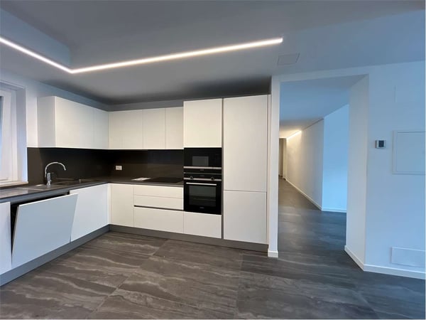 Elegante appartamento fronte Lago di Lugano - Vista impareggiabile e f 3