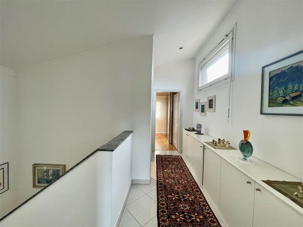 Villa bifamiliare con piscina e vista panoramica - Cadro 9