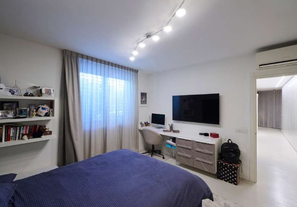 Lugano, eccezionale appartamento di 1.5 locali con giardino 12