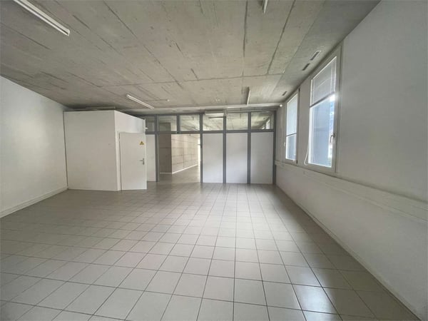 Affittasi spazio commerciale/uffici - Mezzovico 5