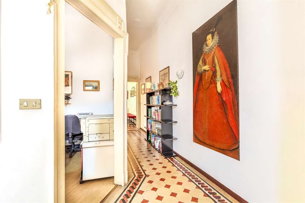 UFFICIO DI RAPPRESENTANZA IN PIAZZA SEMPIONE - ARCO DELLA PACE 10