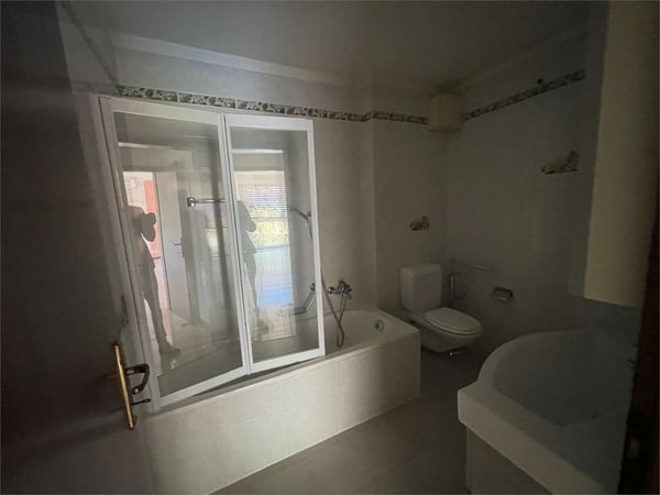 Affittasi Appartamento 3.5 locali ad Agno ristrutturato 6