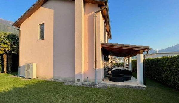 Vendesi casa unifamiliare a Mezzovico