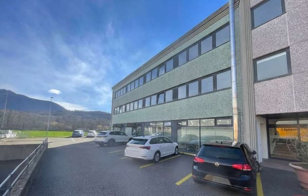 Affittasi spazio ufficio / commerciale - Manno 5