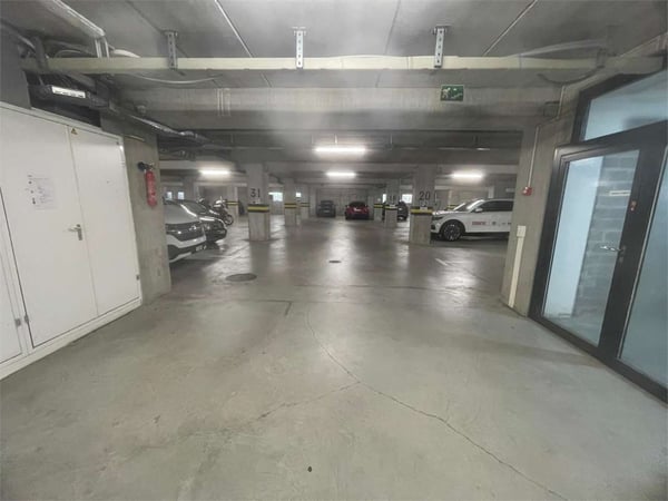 Affittasi spazio ufficio / commerciale - Manno 6
