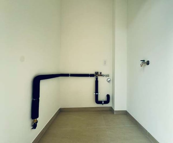 Nuovo e moderno 2.5 locali con giardino 6