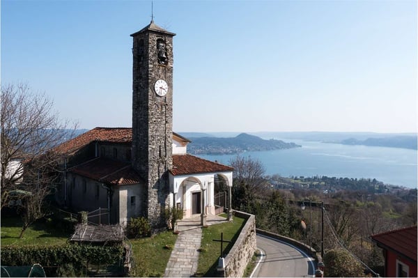 VILLA/CASALE RISTRUTTURATO CON GIARDINO PRIVATO IN LESA 5
