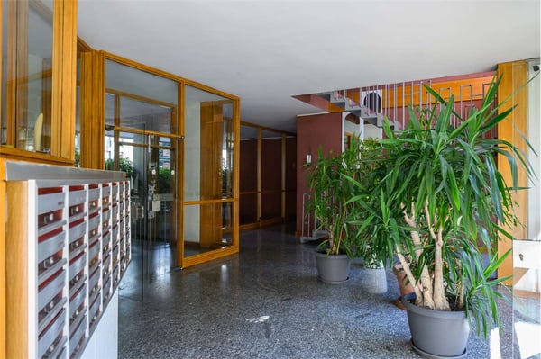 Grande ufficio in zona centrale a Milano 11