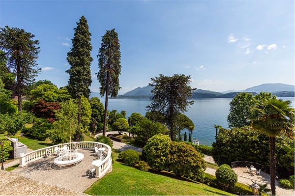 Villa Imperiale sul Lago Maggiore con Parco Storico Spiaggia Privata D 4